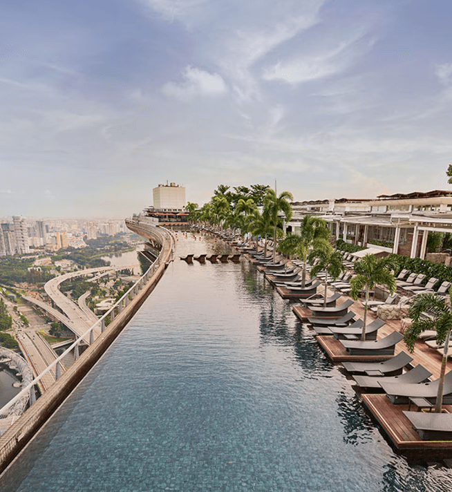 Marina Bay Sands Infinity Pool & Banyan Tree Spa 1