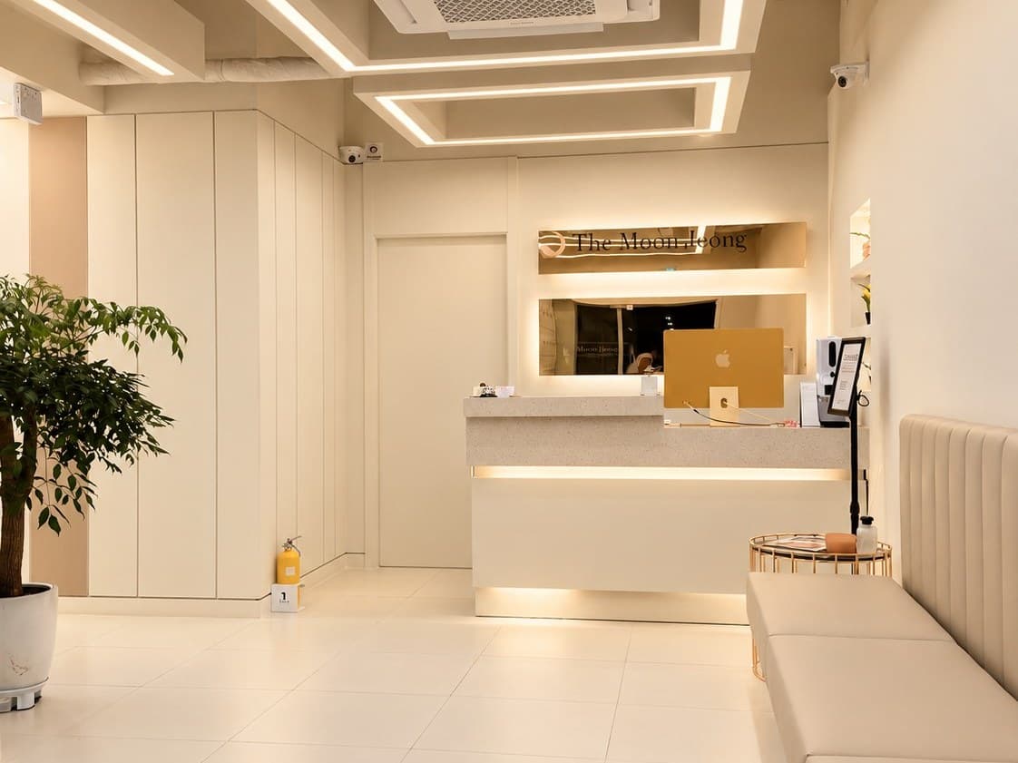 The Moon Jeong Yeouido 1
